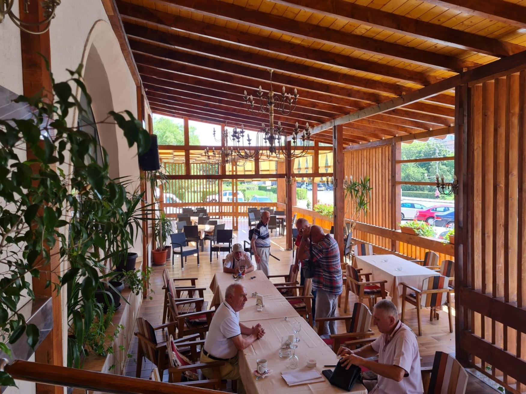 Hotel Valahia Targoviste Esterno foto