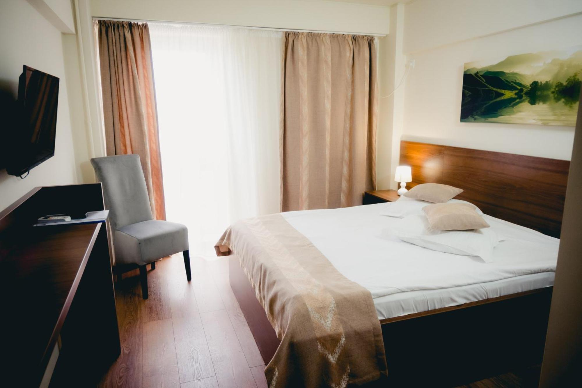 Hotel Valahia Targoviste Esterno foto
