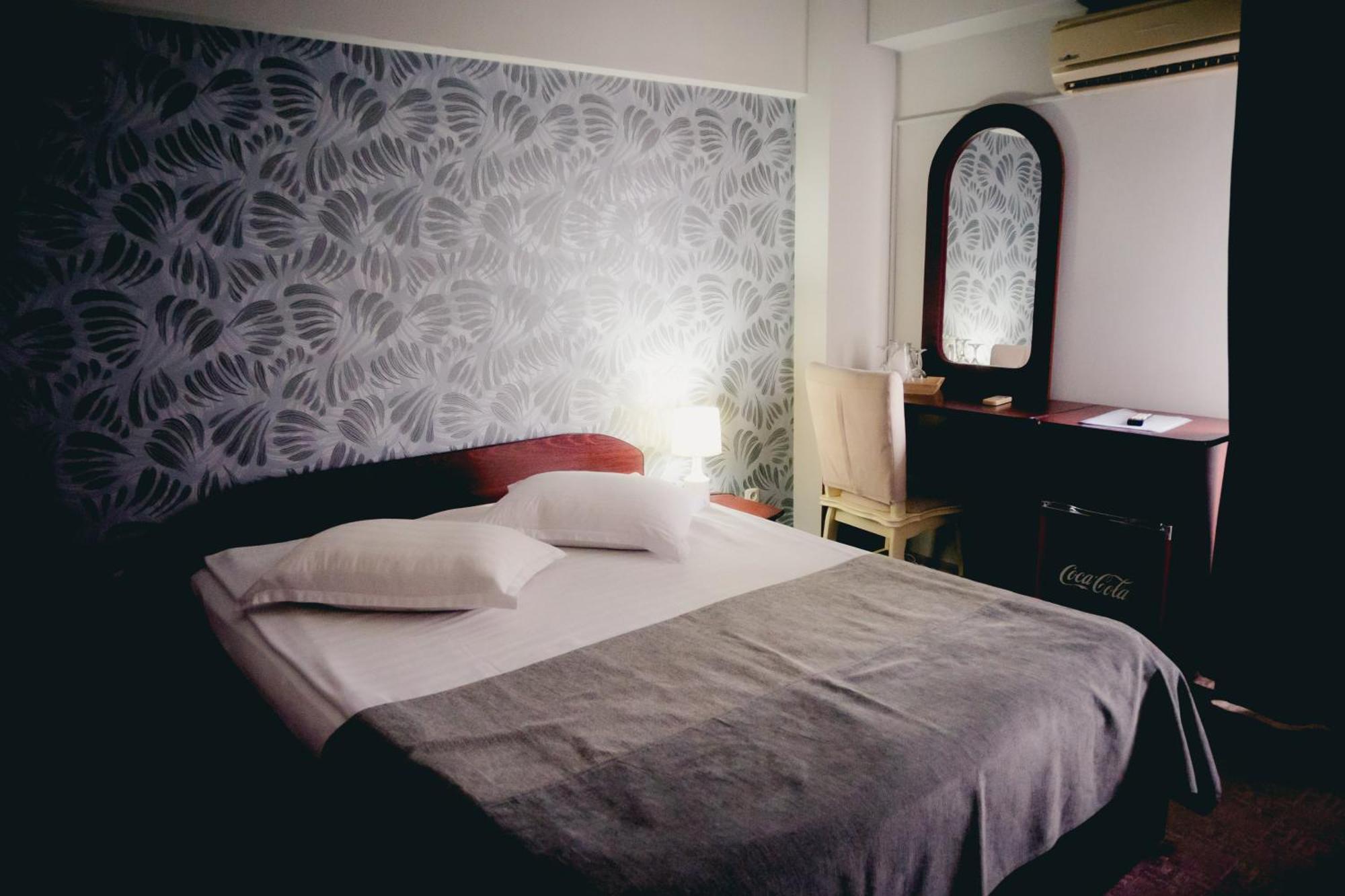Hotel Valahia Targoviste Esterno foto