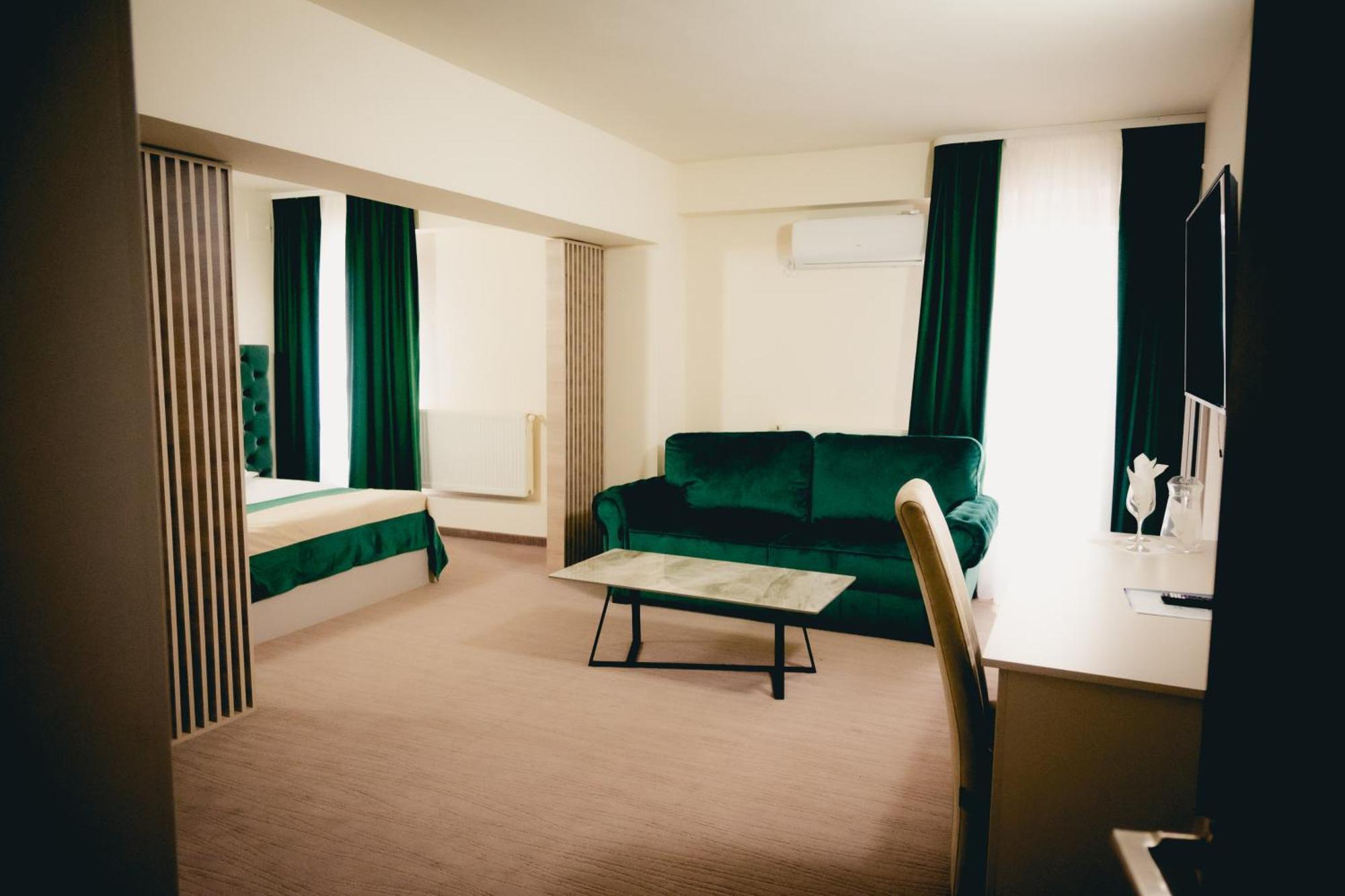 Hotel Valahia Targoviste Esterno foto