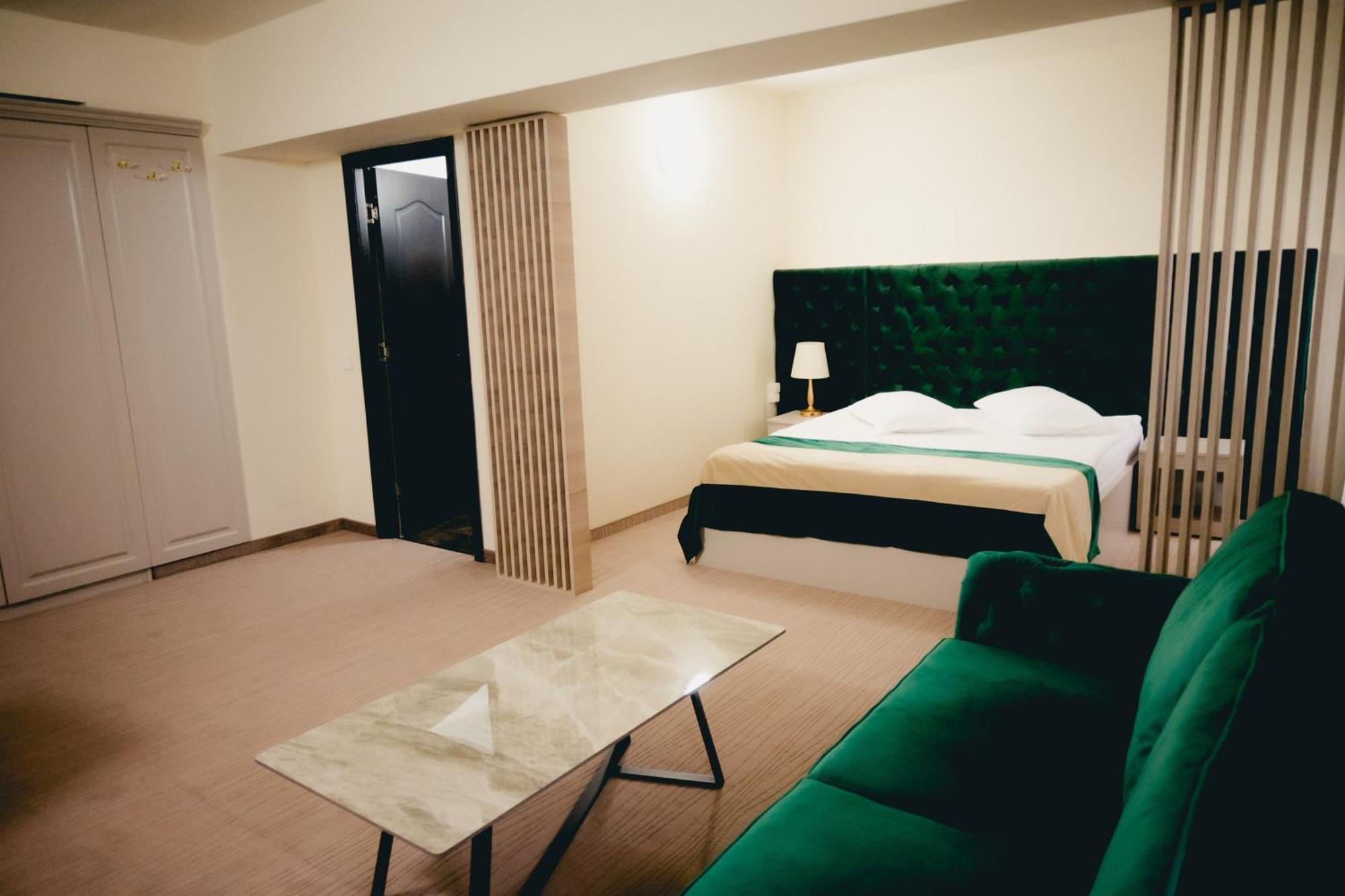 Hotel Valahia Targoviste Esterno foto
