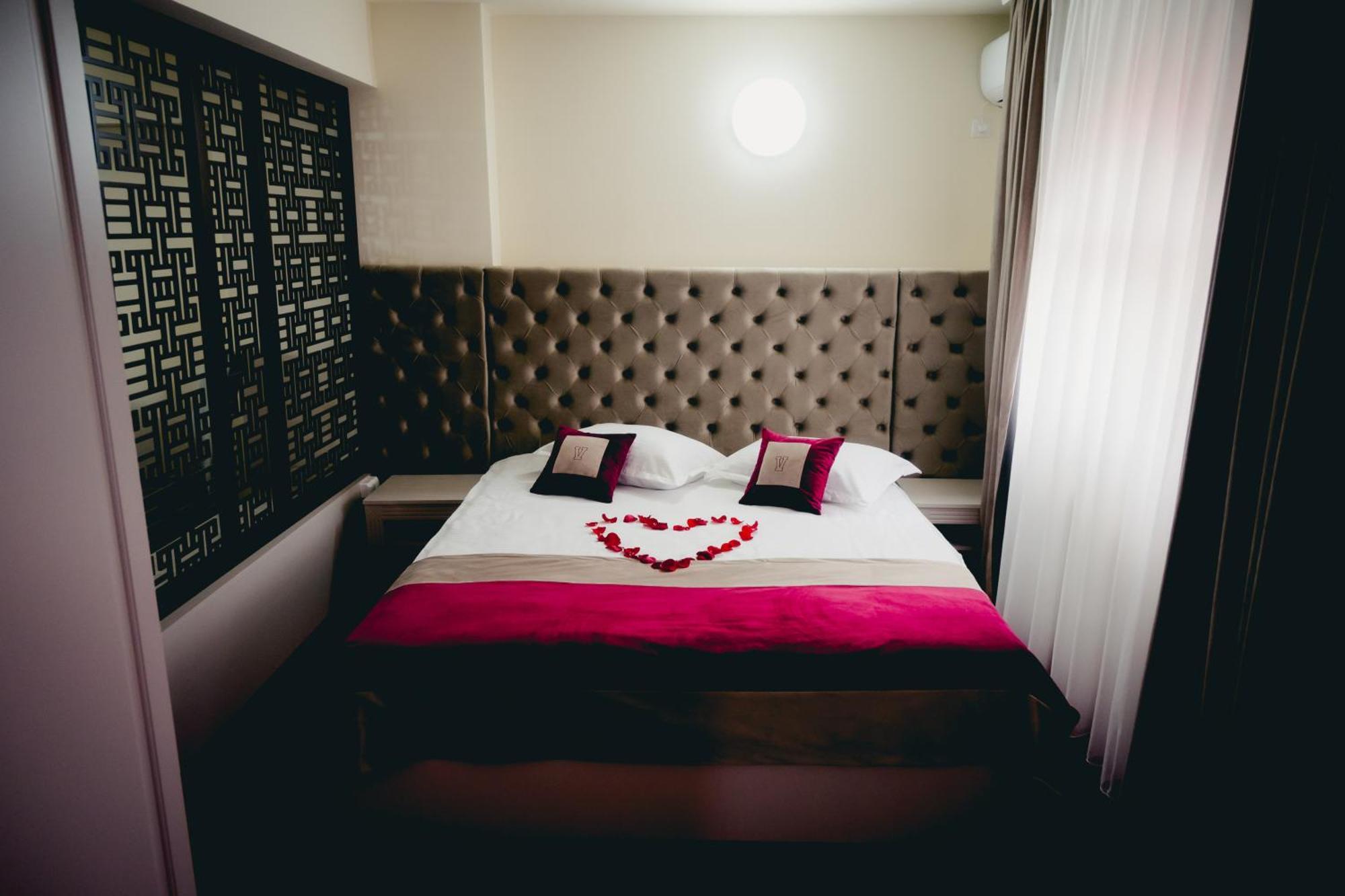 Hotel Valahia Targoviste Esterno foto