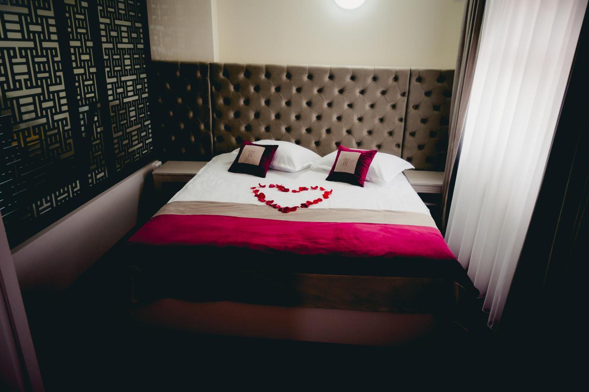 Hotel Valahia Targoviste Esterno foto