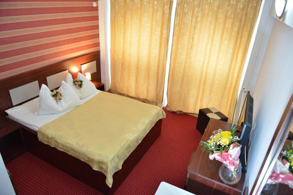 Hotel Valahia Targoviste Esterno foto