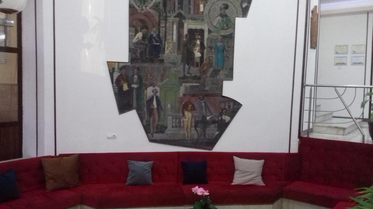 Hotel Valahia Targoviste Esterno foto